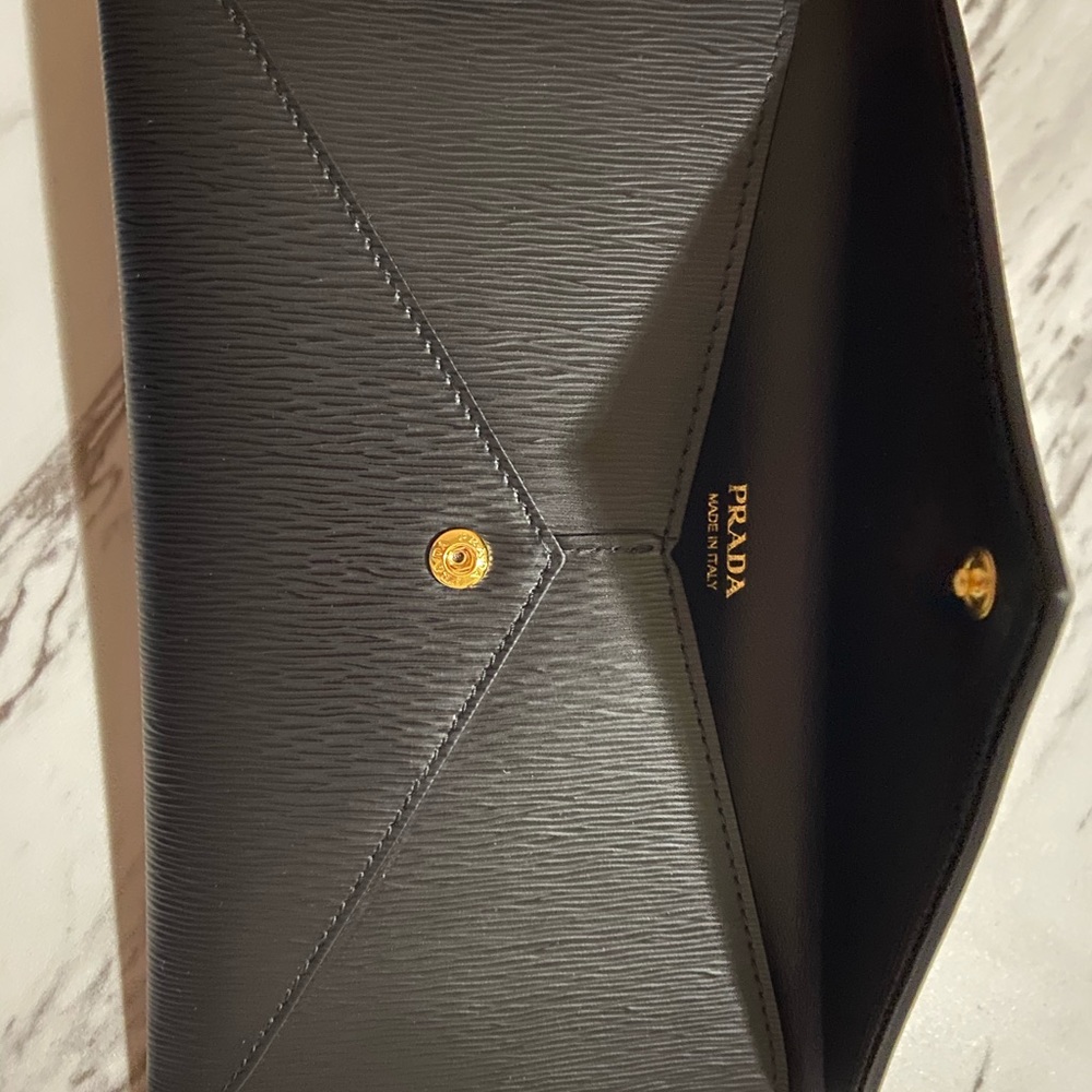 100% authentic BRAND NEW Prada envelope wallet - Picture 7 of 10